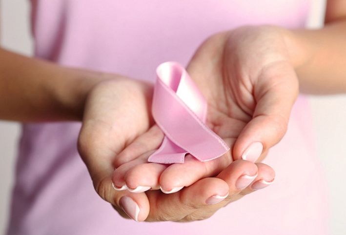 الناجيات من سرطان الثدي قد يعانين من مشكلات نفسية لفترة طويلة