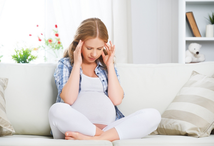  دراسة : تعرض الحامل للهواء الملوث يسبب صغر حجم رأس المولود 