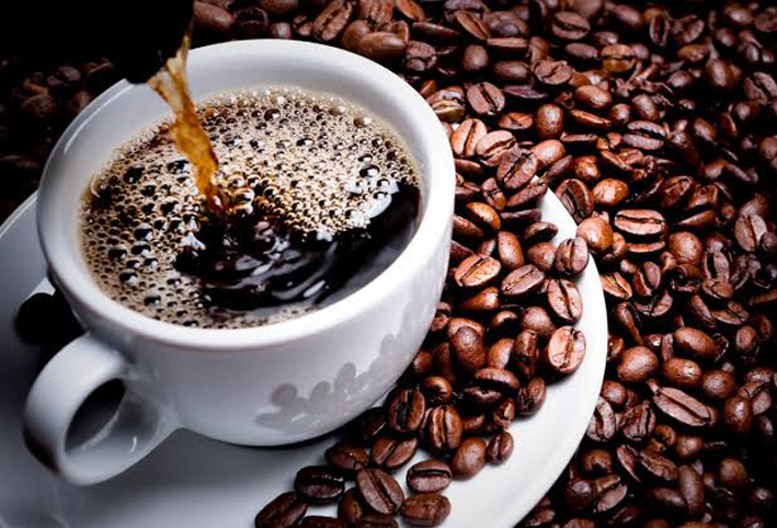 تناول كوبين أو أكثر من القهوة يوميا قد يحسن صحة الأمعاء الدقيقة