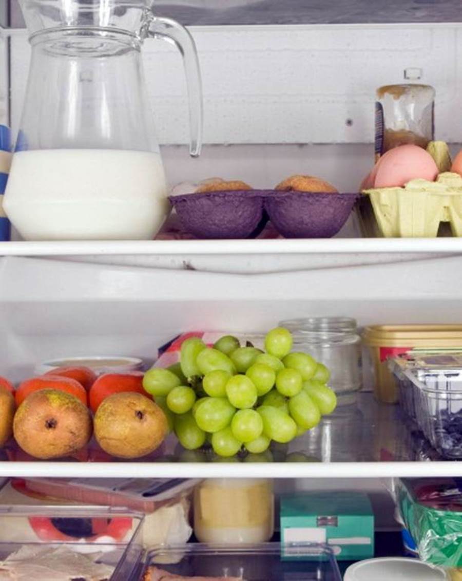 هل بقاء الأطعمة في الثلاجة سبب للإصابة بالتسمم الغذائي؟
