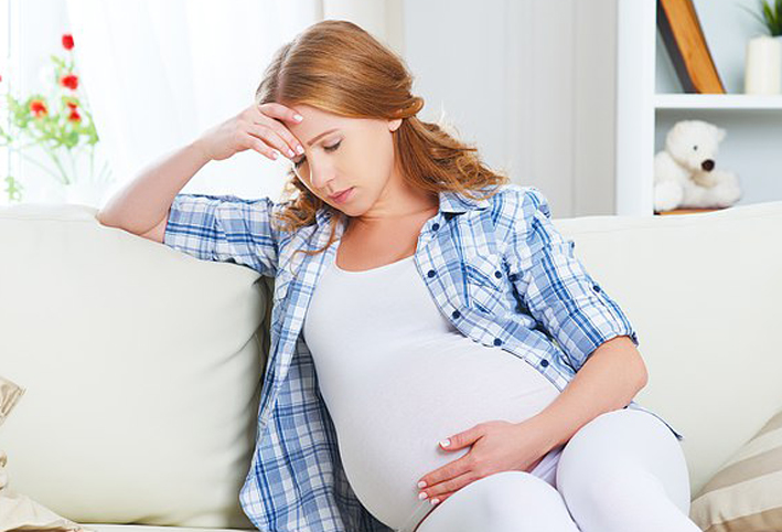 نقص الحديد أثناء الحمل يجعلك عرضة لأكل الطوب والطين .. تعرفي على الأسباب