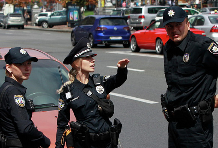 الشرطة الأمريكية تناشد الموطنين مناشدة غريبة .. تعرفي عليها
