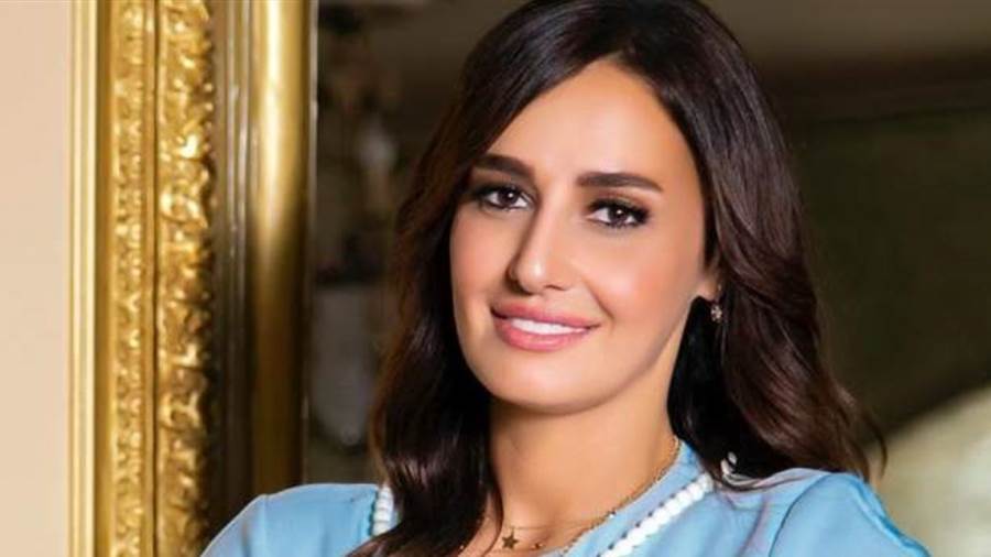 حلا شيحة