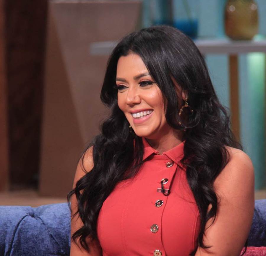 شاهد .. رانيا يوسف تخطف الأنظار بفستان أسود