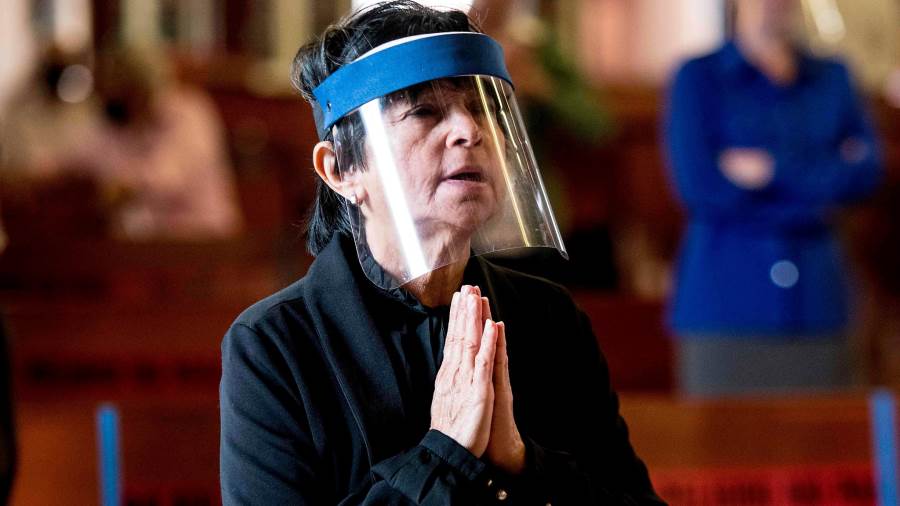 فيس شيلد وفيروس كورونا