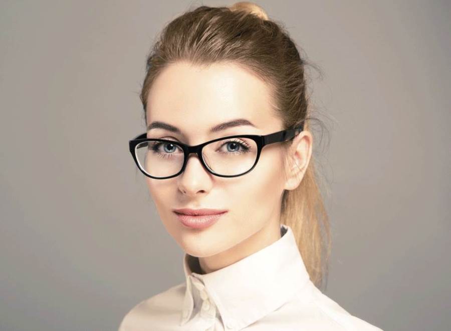 هل يقلل ارتداء النظارات من خطر الإصابة بـ"كورونا"؟
