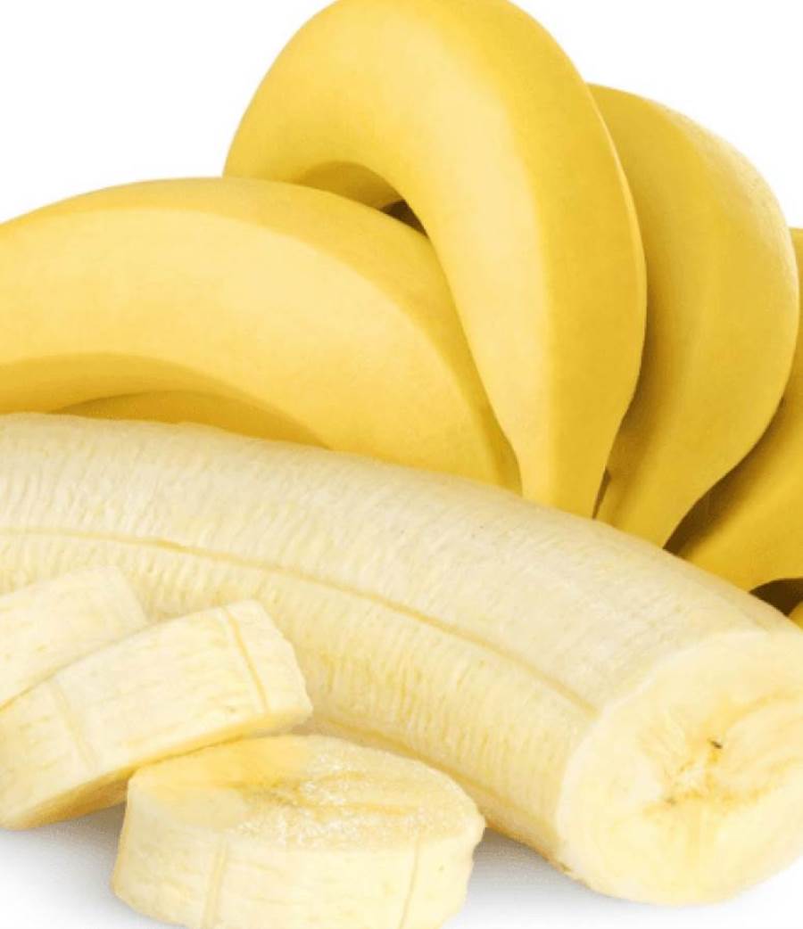 اجعلي الموز صديقك الجمالي بأربعة  أقنعة للوجه تجعل بشرتك متوهجة