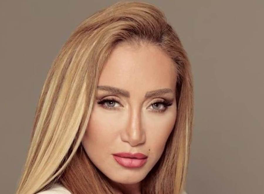 ريهام سعيد تخطف الأنظار بالأبيض