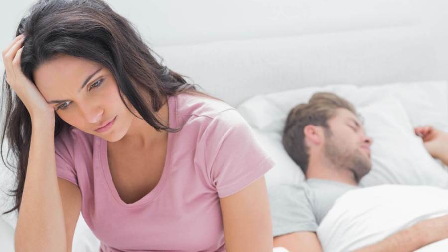 الشعور بإنخفاض الرغبة الجنسية عند النساء