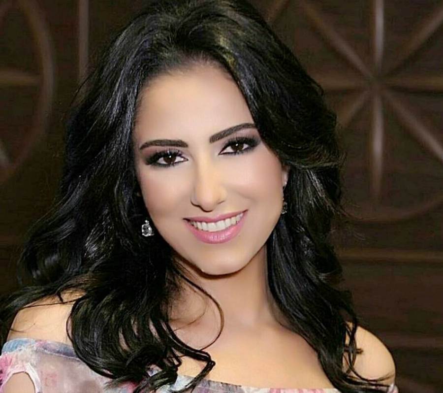حنان مطاوع تحصل على جائزة أفضل ممثلة دراما من مهرجان نجم العرب