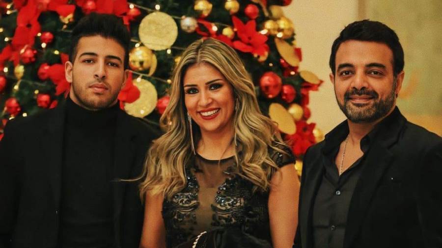 عمرو محمود ياسين وعائلته