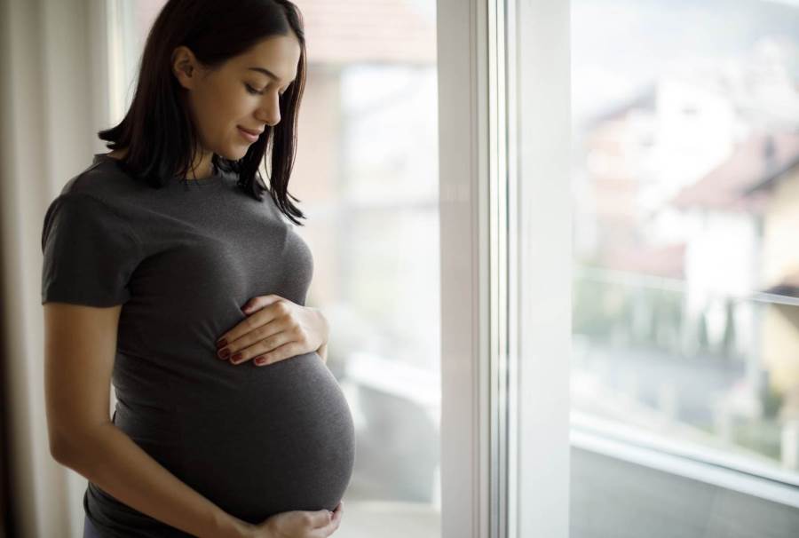 هل الحوامل يصابون بفيروس كورونا دون ظهور أعراض؟
