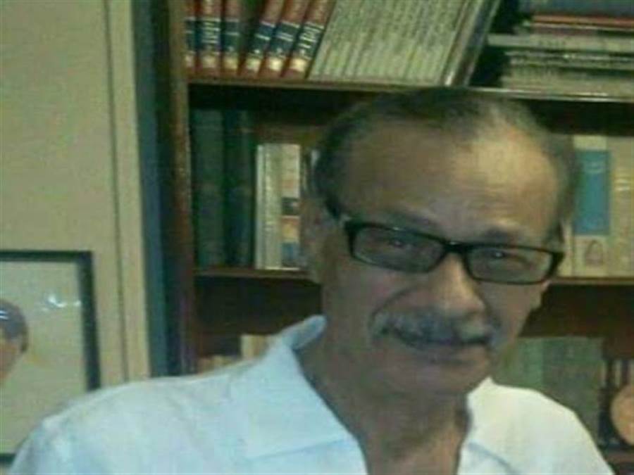 شاعر يتوفى بعد تكريمه من محمد صبحي