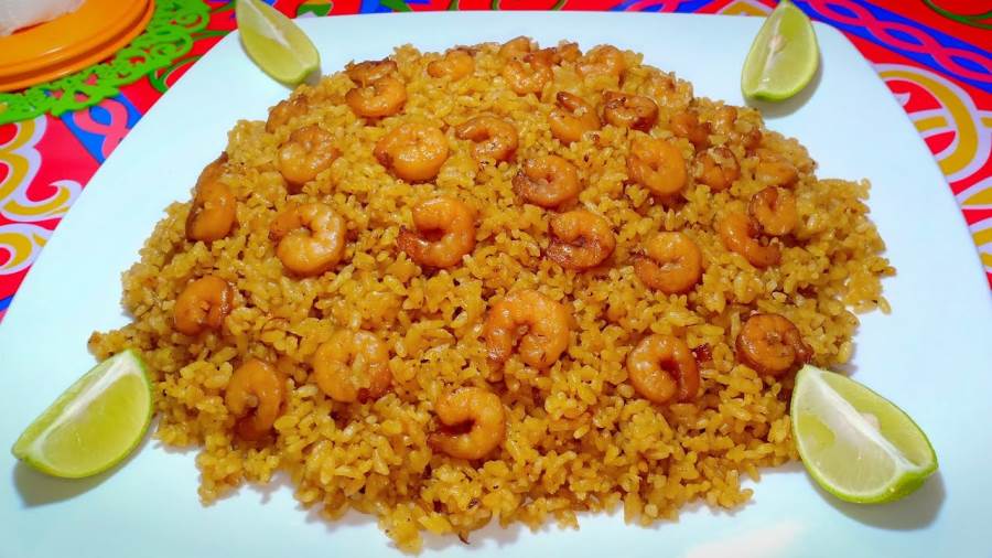 أرز بالجمبري والصلصة