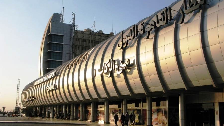 وفاة مسؤول مصرى على الهواء