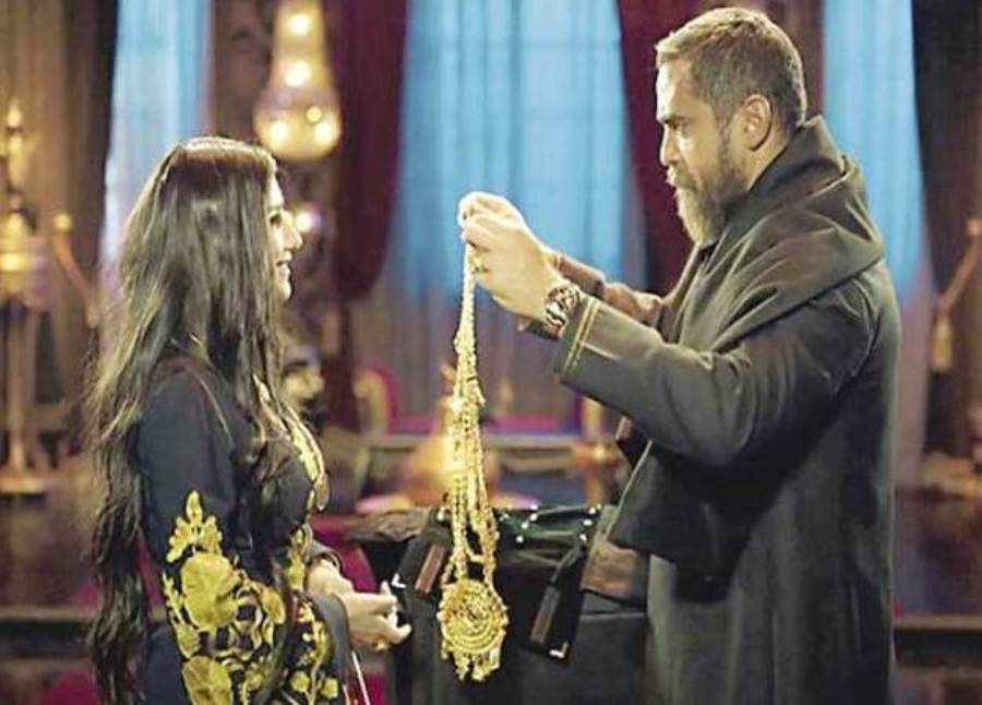  أمير كرارة يصفع مي عمر على وجهها ..  تريند جوجل 