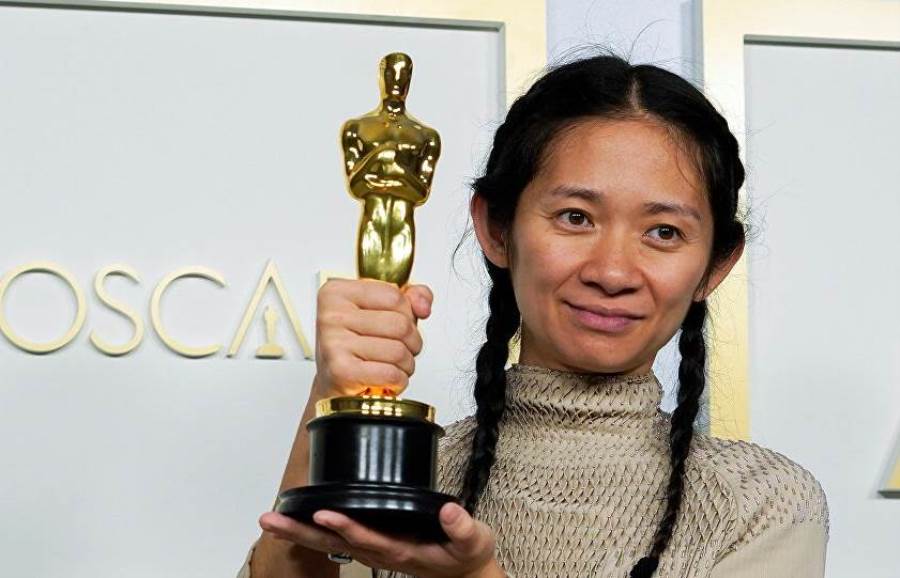 لأول مرة .. امرأة آسيوية تفوز بجائزة أوسكار 