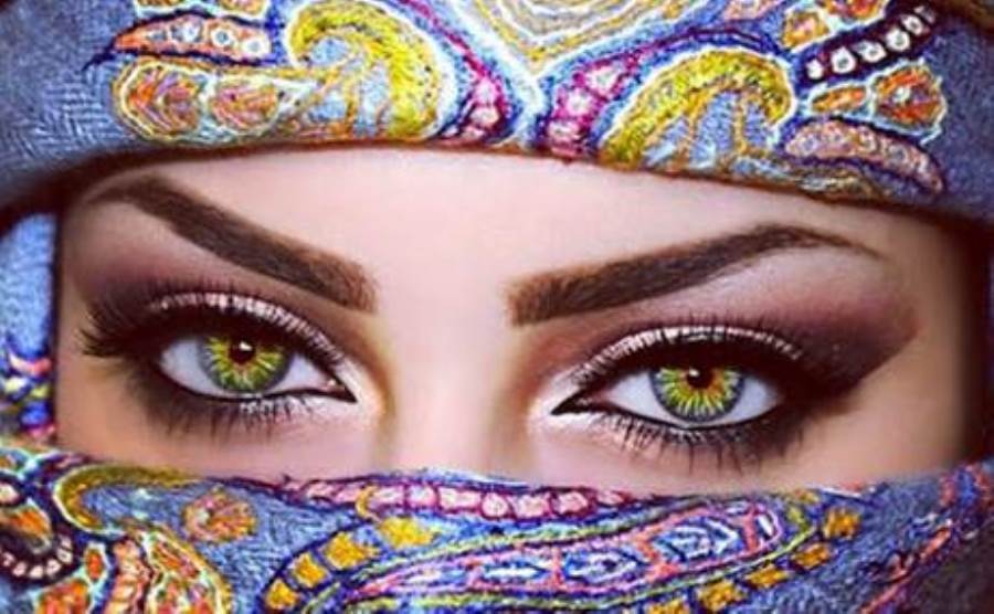 7 نصائح مكياج فعالة لجعل عينيك تبدو أكبر وجميلة