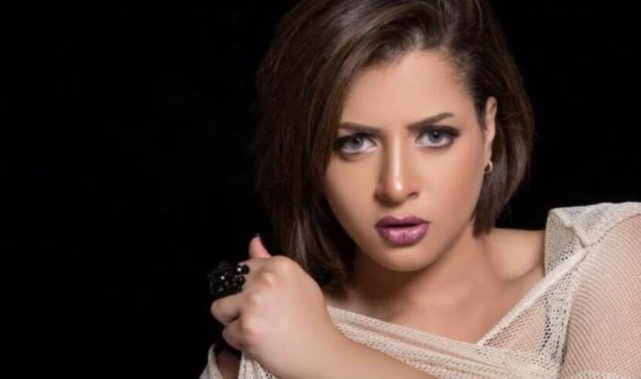 منى فاروق تعاني من التنمّر