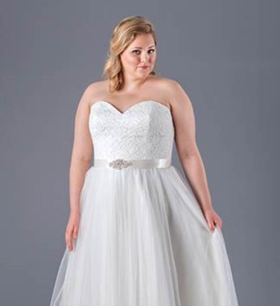 4 نصائح لاختيار فستان زفاف مثالى للعروسة الكيرفى