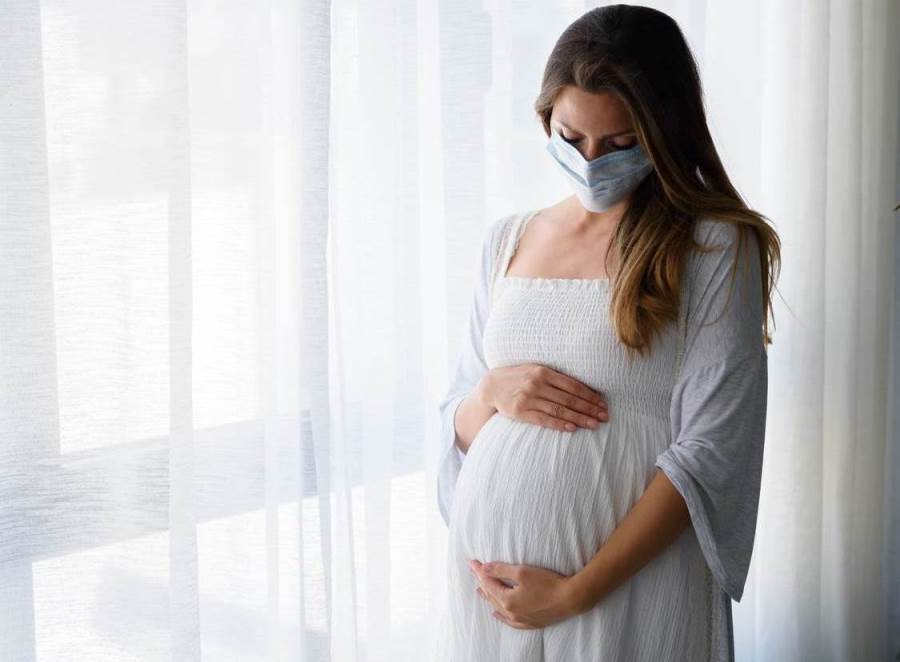 كيف يؤثر متغير دلتا الجديد على النساء الحوامل؟