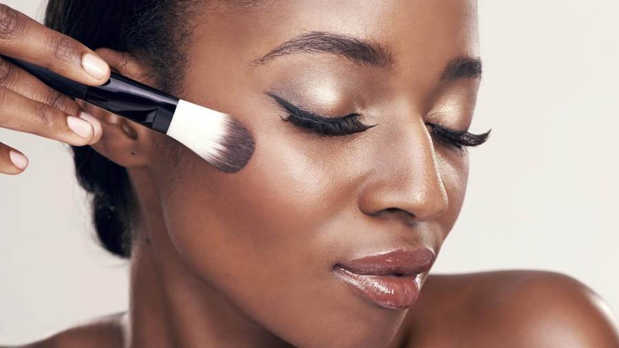 تغطية البثور من خلال المكياج وهذه المستحضرات المطلوبة