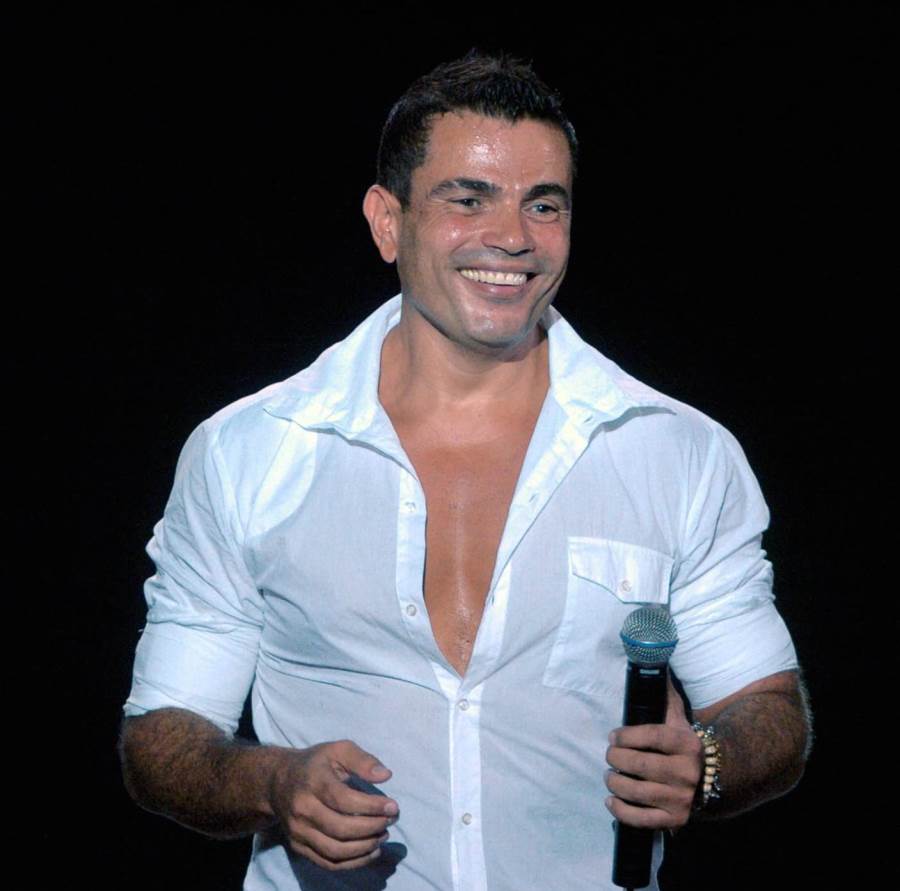 عمرو دياب يطلق خط أزياء .. اعرف التفاصيل