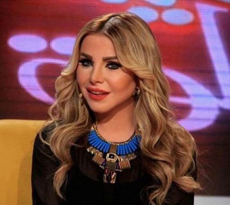 رزان مغربي تبهر جمهورها بالأبيض والأسود