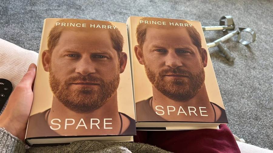  كتاب الأمير هاري في الأسواق.. ماذا يكشف؟