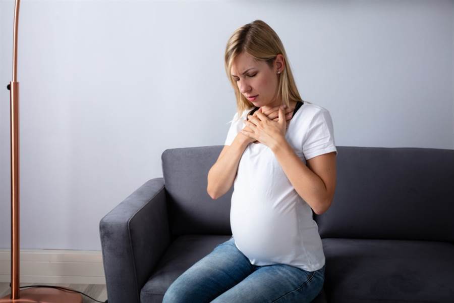 ارتجاع المريء عند الحامل.. أسبابه وكيفية تخفيف أعراضه
