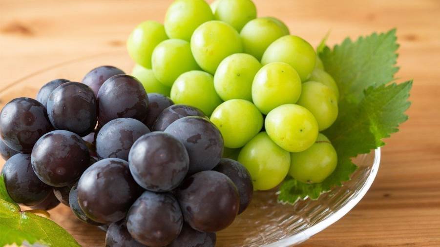 5 أمراض قد تمنعك من تناول العنب