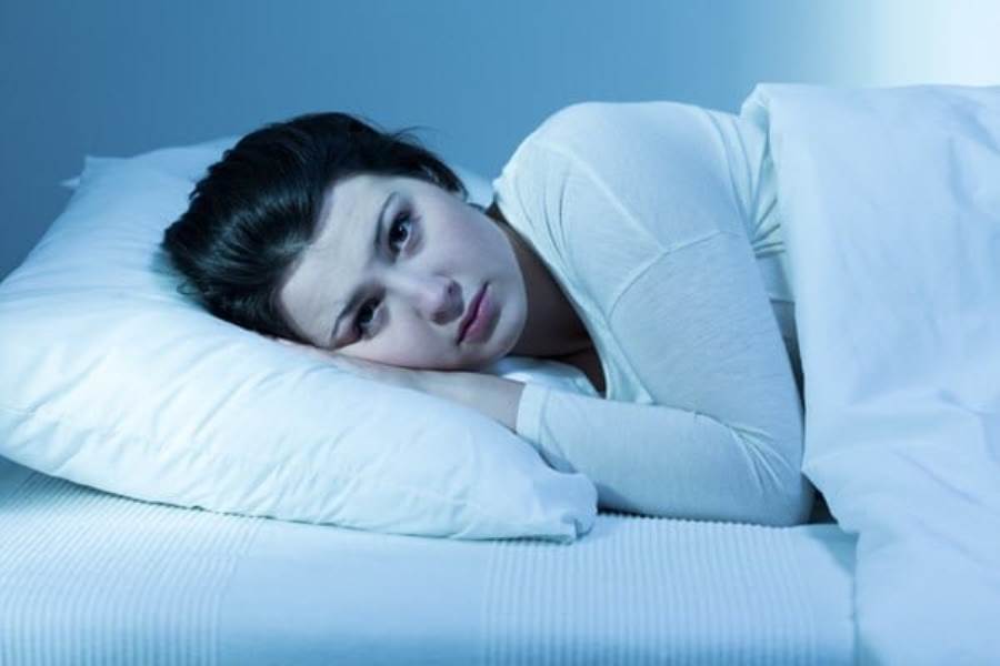 هل النوم على معدة فارغة صحى؟