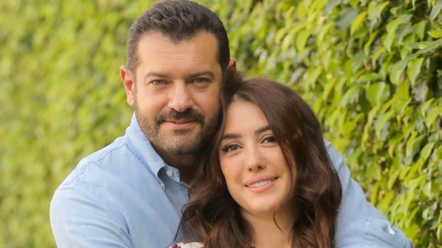 عمرو يوسف يحتفل بتكريم كندة علوش في مهرجان أسوان الدولي لأفلام المرأة