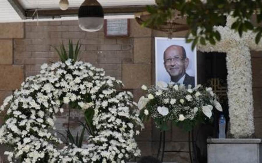 النجوم في جنازة الفنان لطفي لبيب.. صور