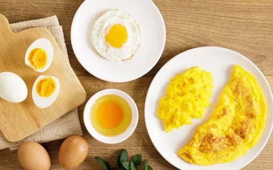 البيض المسلوق أم المخفوق أم المقلي: أيهم صحي أكثر؟