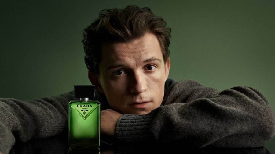 للرجال.. عطر جديد من برادا PRADA PARADIGME 