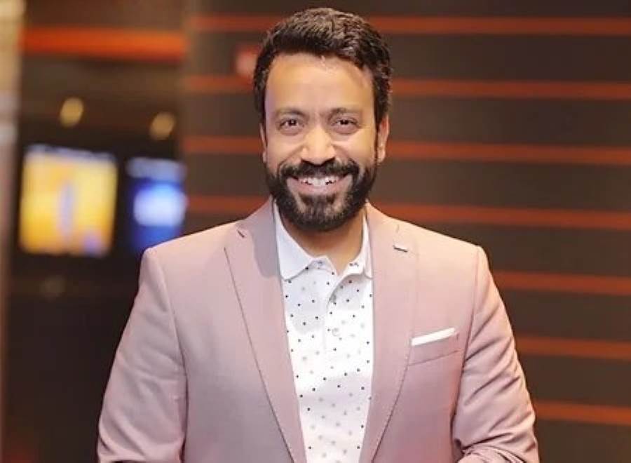 زوجة سامح حسين تكشف تطورات حالته بعد تعرضه لوعكة صحية