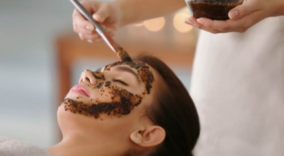 استعيدي شباب بشرتك بماسك القهوة