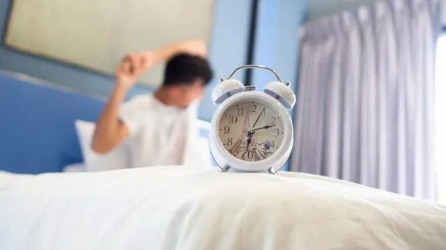 كيف يؤثر الاستيقاظ يومياً مبكرًا على جسمك؟