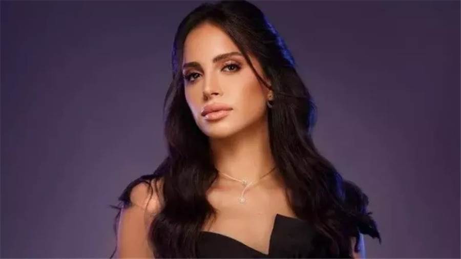 آمال ماهر تروي كواليس وفاة والدها لأول مرة