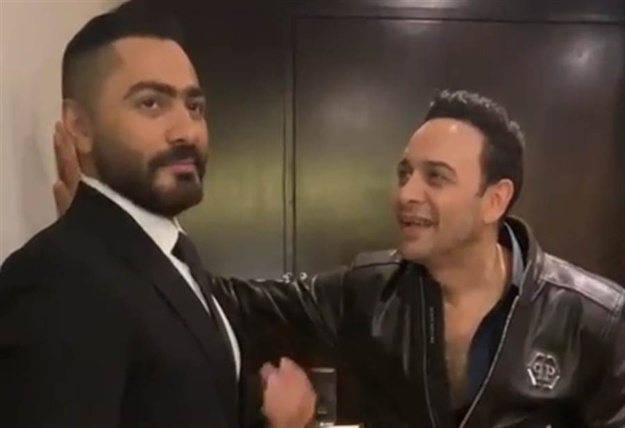 مصطفى قمر يكشف عن خضوع تامر حسني لعملية جراحية في ألمانيا