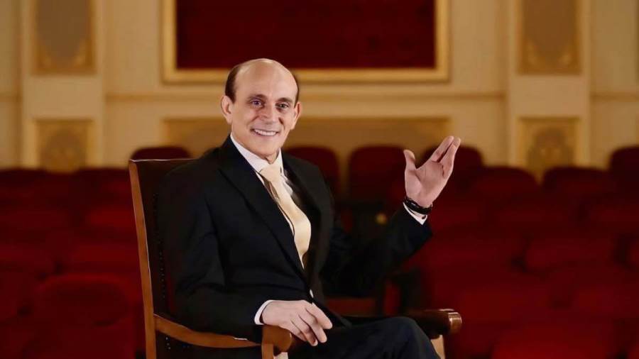 بسبب فيلم الست.. محمد صبحي يعاتب منى زكي