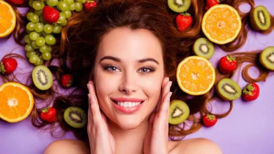 10 فواكه هي السر في نضارة بشرتك في الشتاء