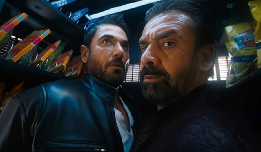  الإعلان الرسمي لفيلم The Seven Dogs لـ كريم عبد العزيز وأحمد عز