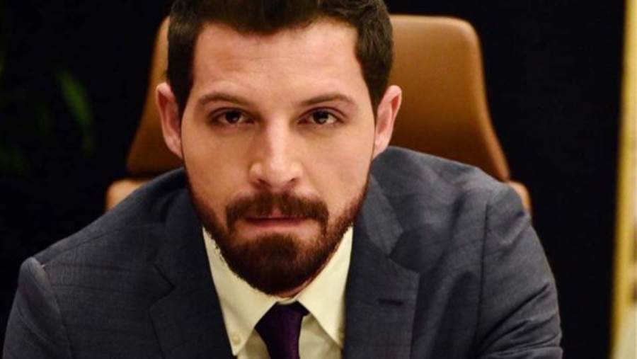 الفنان محمود حجازي: "لن أتنازل عن منع سفر ابني"