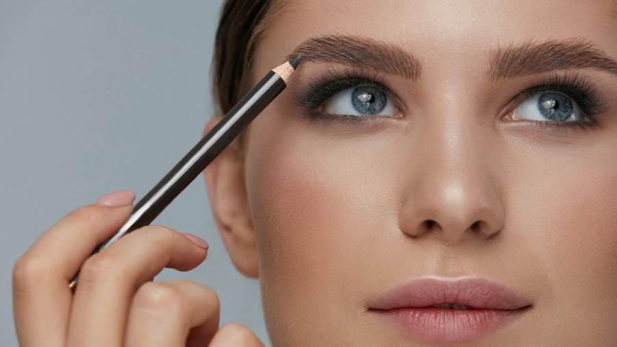  أقلام حواجب تمنحك إطلالة طبيعية واحترافية