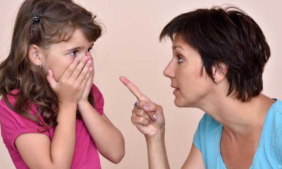 الابتزاز العاطفي للأطفال وتأثيره على صحتهم النفسية