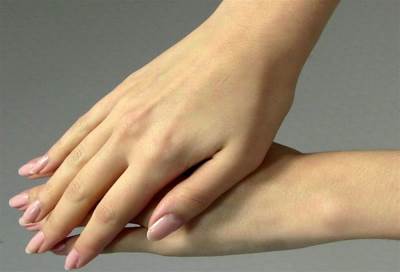 اول عملية لزرع اليدين لامرأة اسبانية