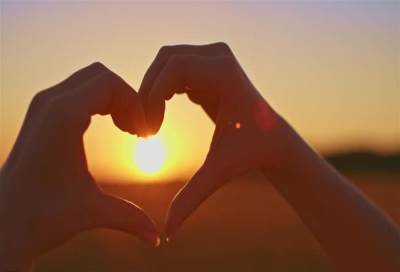 المانية تبتكر طريقة طريفة للتعبير عن الحب!