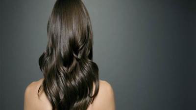 اختبرى صحة شعرك... وعالجيه بذكاء